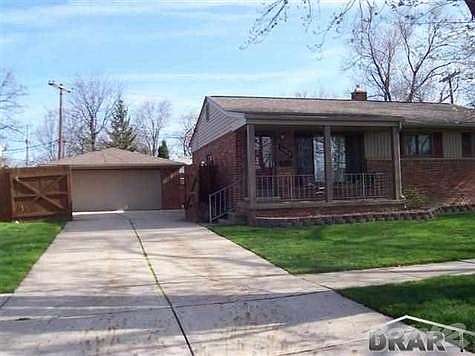 3rd image of 16818 Windermere Cir