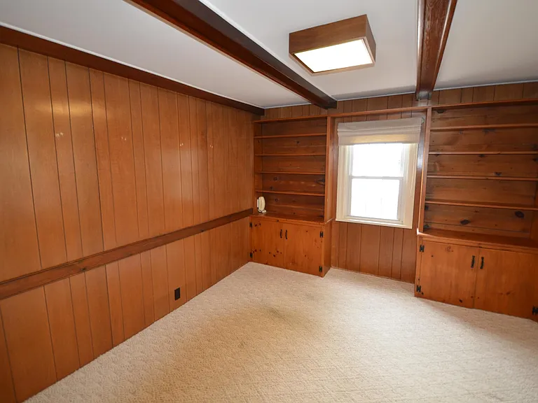 155 E Park St — Photo 17