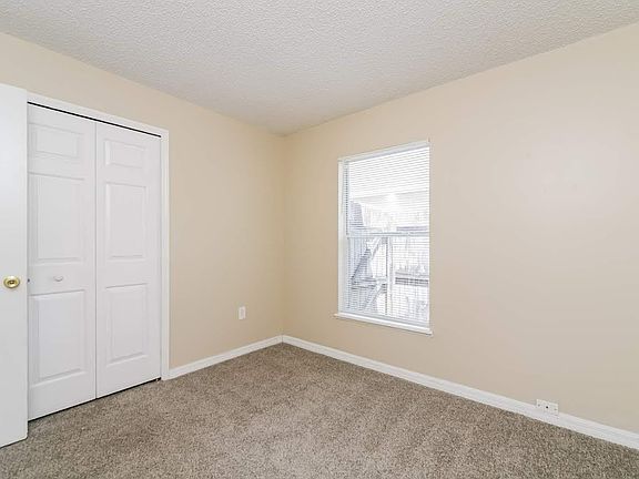 4th image of 2418 Parsons Pond Cir