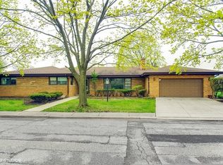 6524 N Sauganash Ave, Lincolnwood, IL