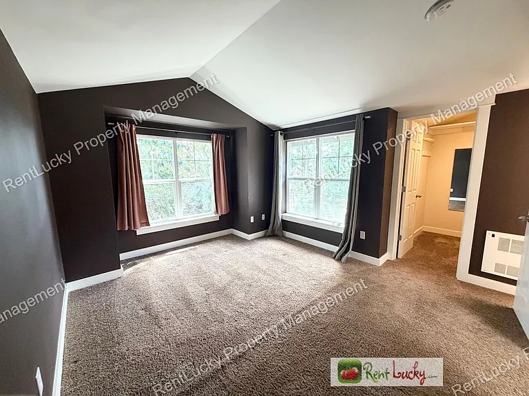 2652 NW 56th St — Photo 11
