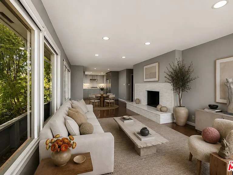1438 Davies Dr — Photo 4