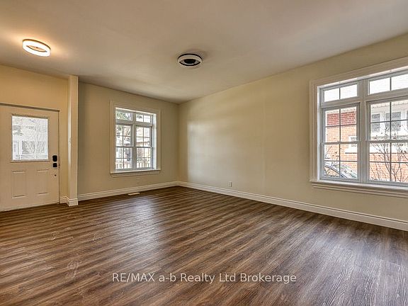 5th image of 510 King St