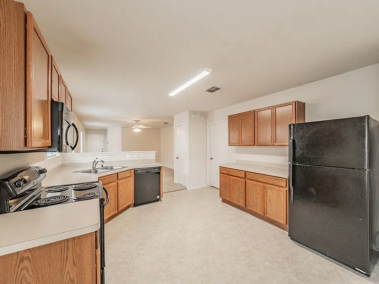 8864 Valley River Dr — Photo 6