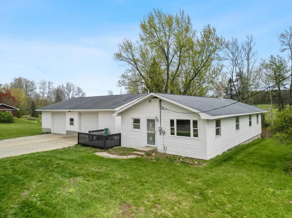 15065 21 Mile Rd, Big Rapids, MI 49307