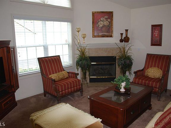 5th image of 220 Swansea Ln