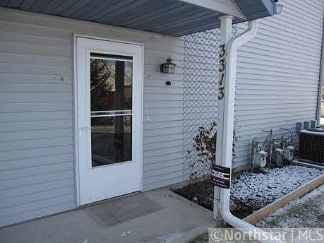 2nd image of 3313 Greenbrier St #D202
