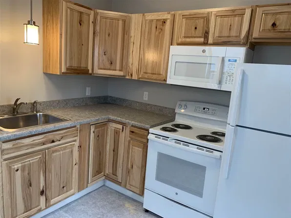 321 Central St APT 3, Franklin, NH 03235