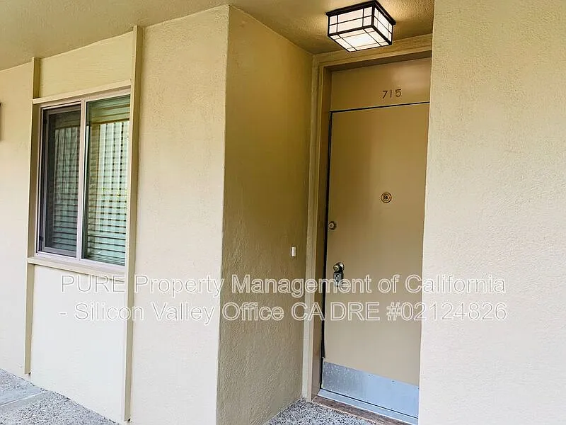 2 bed, 2.0 bath, 1097 sqft, $4,495 — Photo 2
