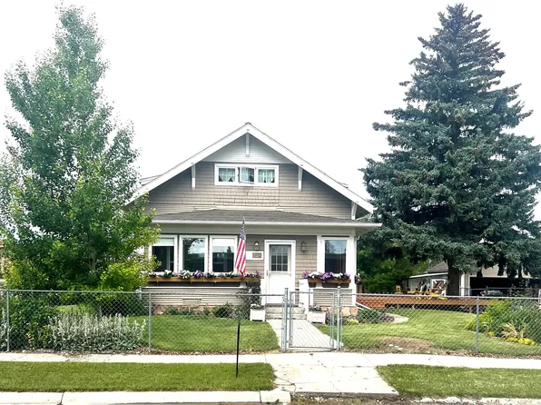 724 4th St, Valier, MT 59486