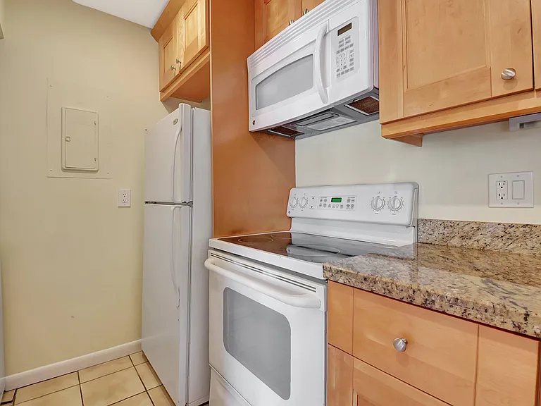 616 Sea Pine Way #C2 — Photo 6