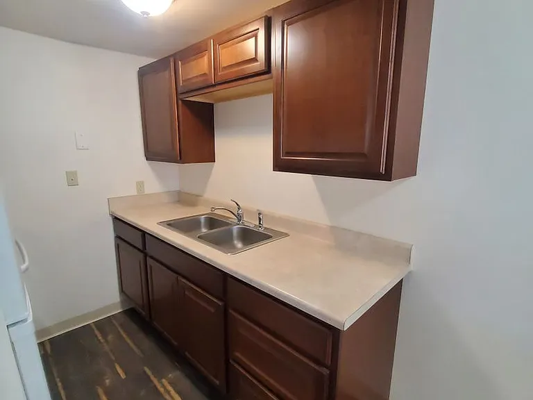 7865 Valley Rd NE — Photo 6