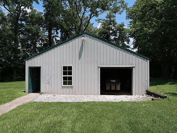 5th image of 185 Dusty Ln
