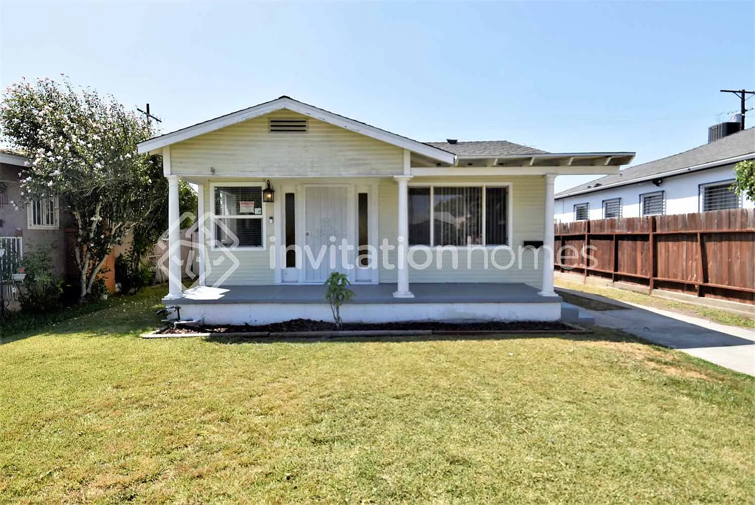 1552 W 66th St Los Angeles, CA 90047 — Photo 1