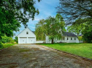 29 Heckscher Dr, Halesite, NY