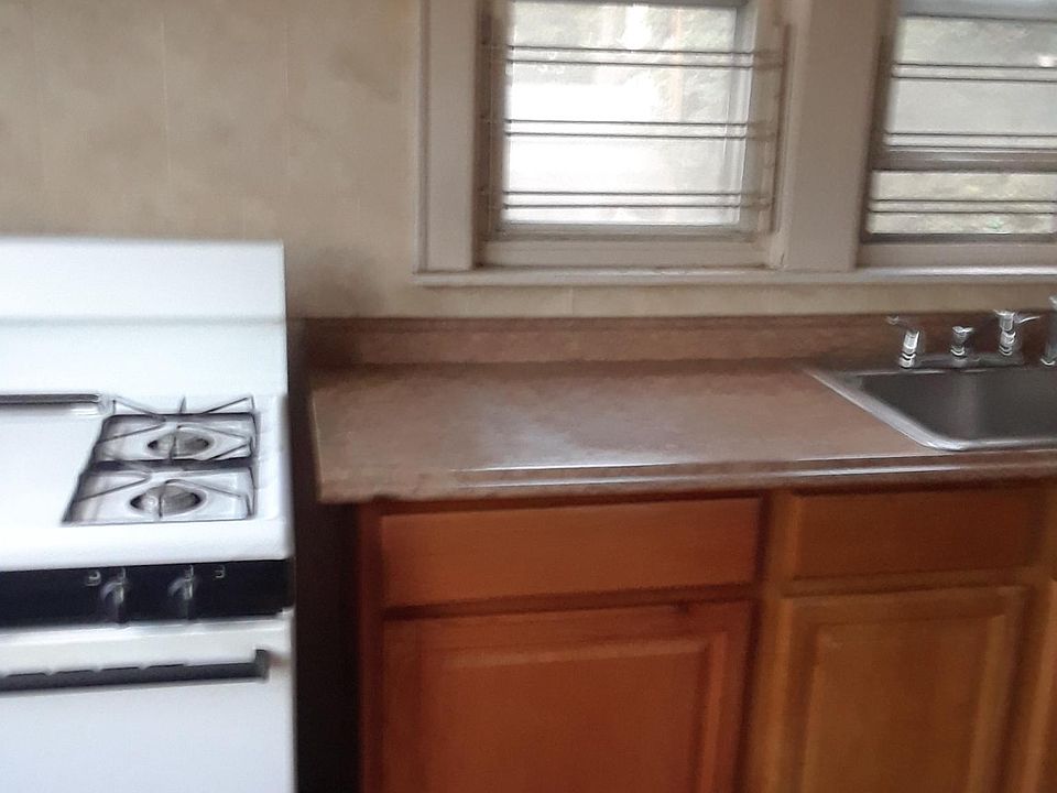 1st image of 426 S 2nd Ave Fl 2nd
