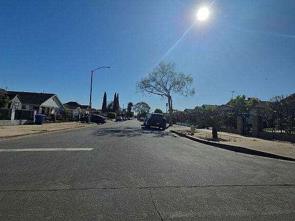 4th image of 1118-1120 Mirasol St
