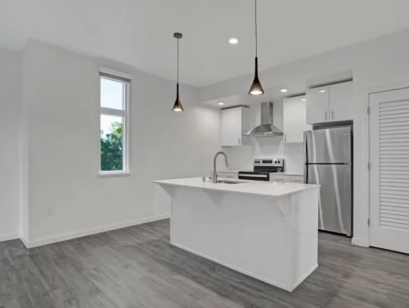2 bed, 1050 sqft, $2,250 — Photo 3
