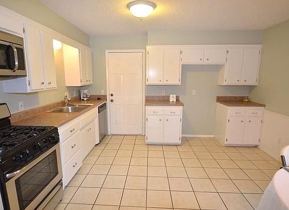 4th image of 209 Howard Dr