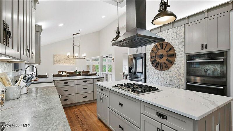 3rd image of 144 Wildwood Place