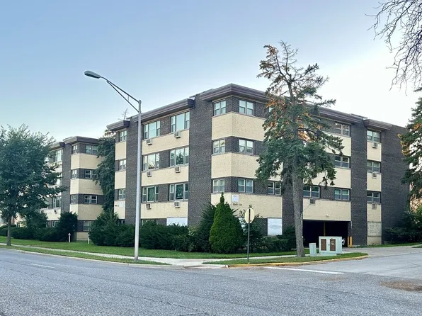 8644 Skokie Blvd, Skokie, IL