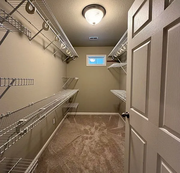 31 Enclave — Photo 15