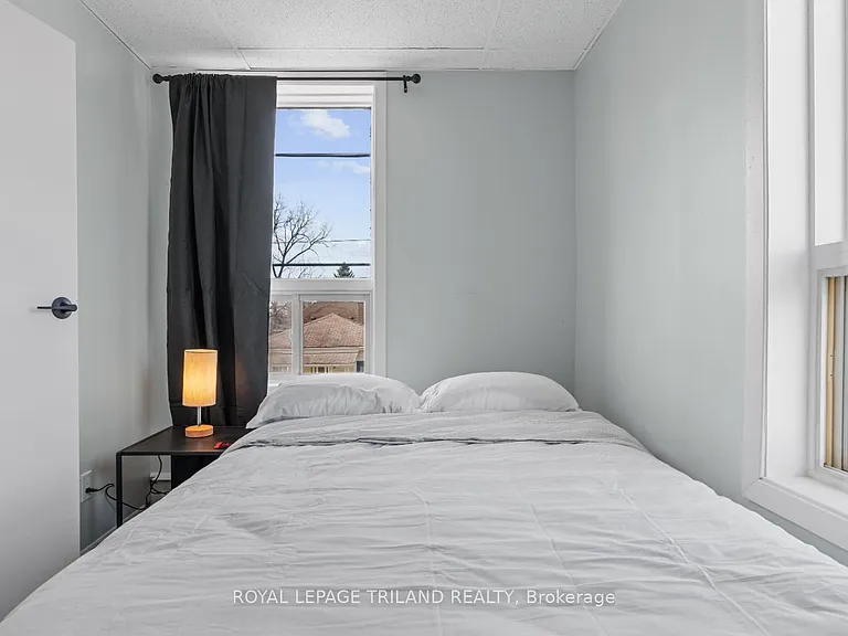 469 Grey St #3 — Photo 8