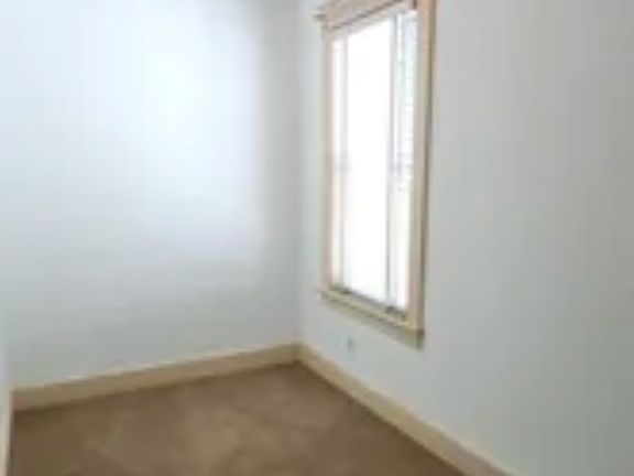4th image of 20 Woodrow Ct