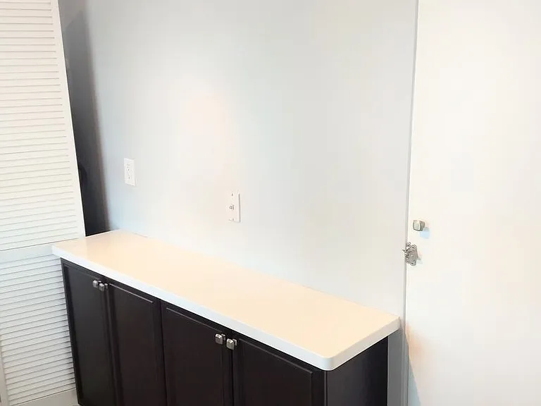 114 E Mariposa St #10 — Photo 6