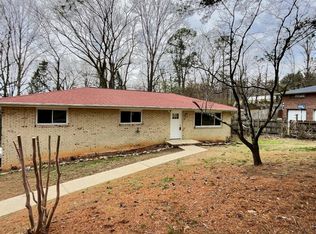 122 Gateway Ln, Rossville, GA 30741