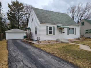 W166N8561 Theodore Ave, Menomonee Falls, WI 53051