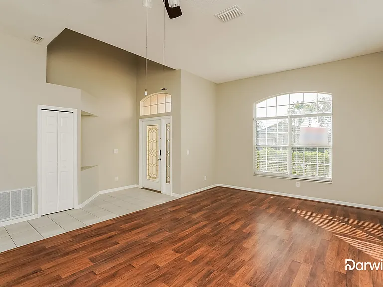 1229 Vinetree Dr — Photo 6