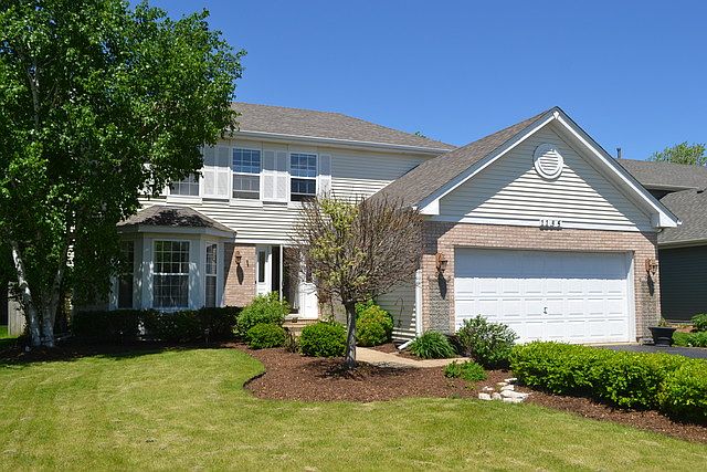 1st image of 1135 Lakewood Cir