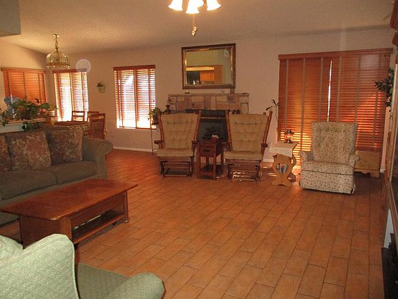 4th image of 19177 Cochise Pl