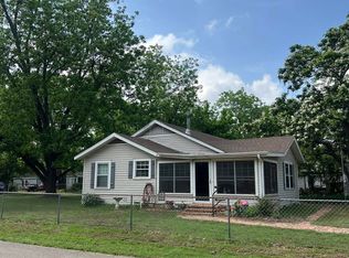 401 N College St, Lindale, TX 75771