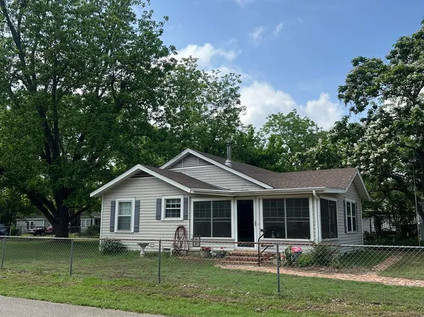 401 N College St, Lindale, TX 75771