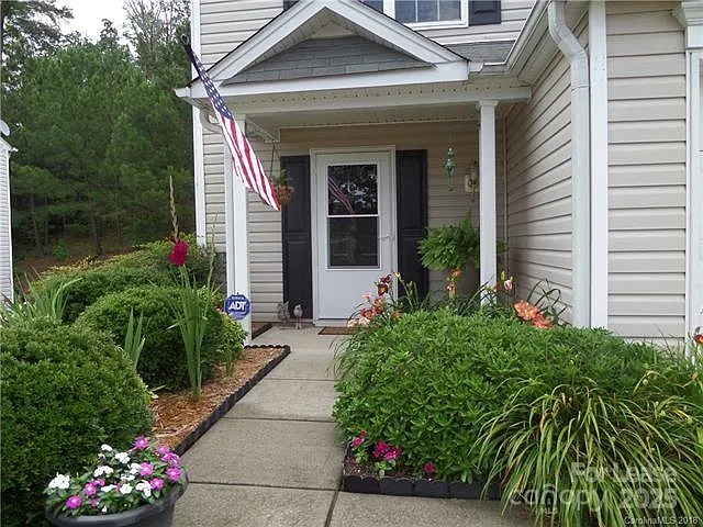 Building Photo - 6528 Forest Cross Dr