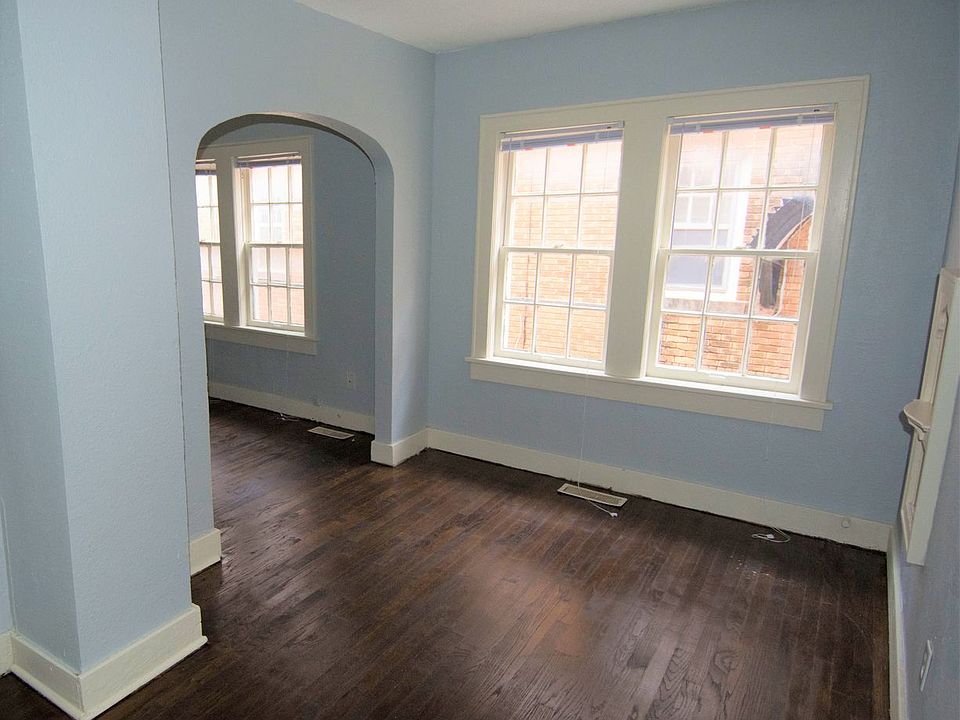2nd image of 437 NW 26th St APT F