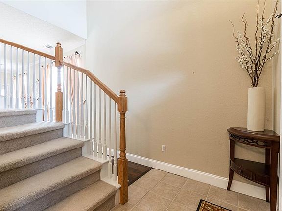 5th image of 3925 Braxton Ln