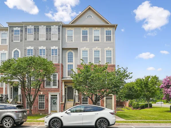 15503 John Diskin Cir #32, Woodbridge, VA 22191