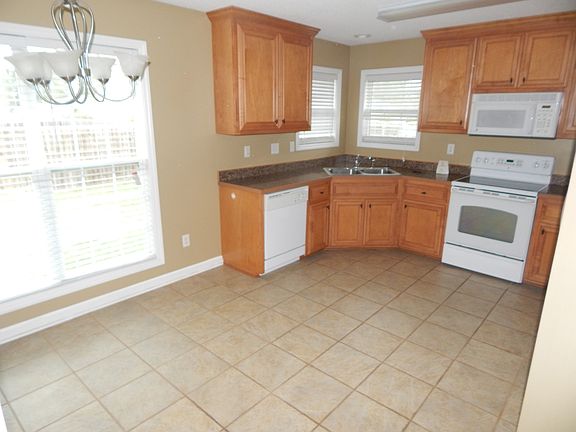 5th image of 476 Bryson Cir