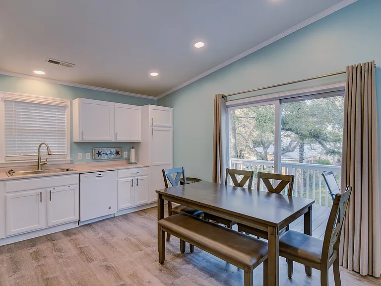 314 Charlotte Ave — Photo 5