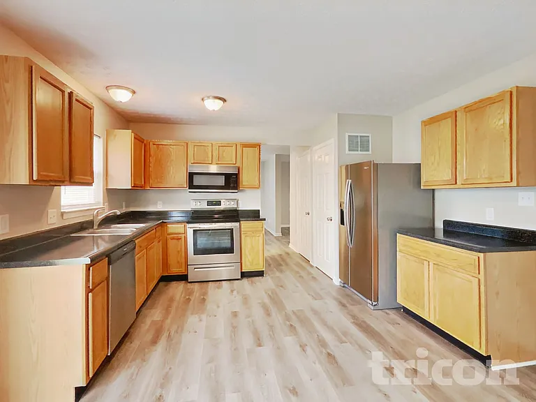 6804 Smithfield Blvd — Photo 7