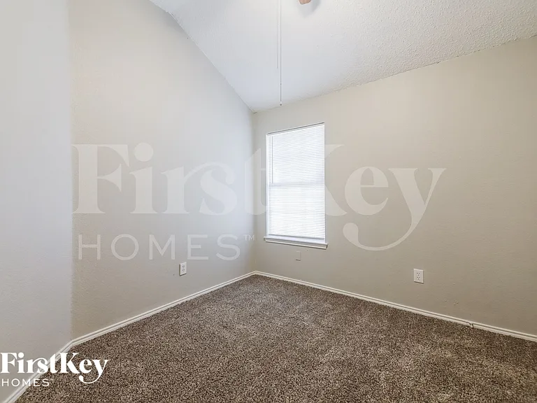1446 Cross Courts Dr — Photo 16