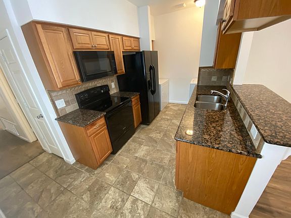 5th image of 1703 N College St #B