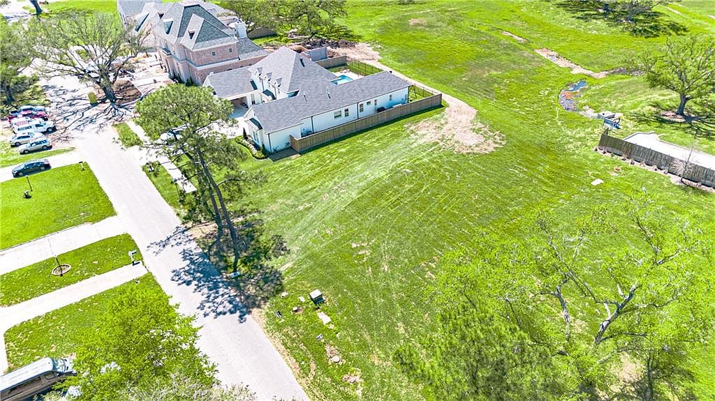 143 Colonial Club Dr