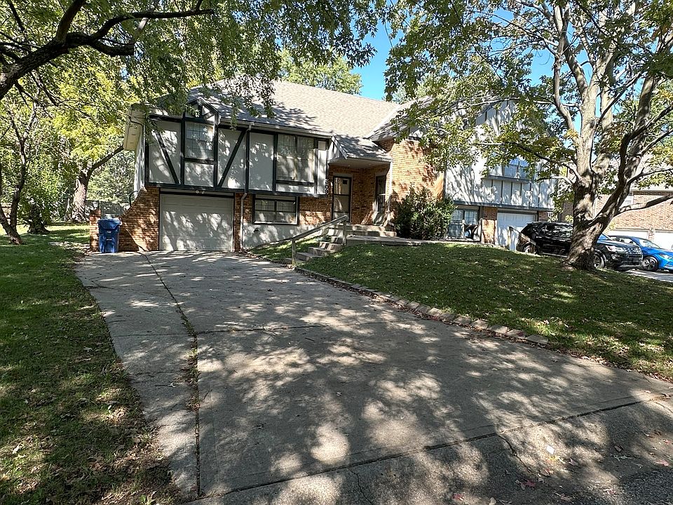 1st image of 309 NW Highland Ln