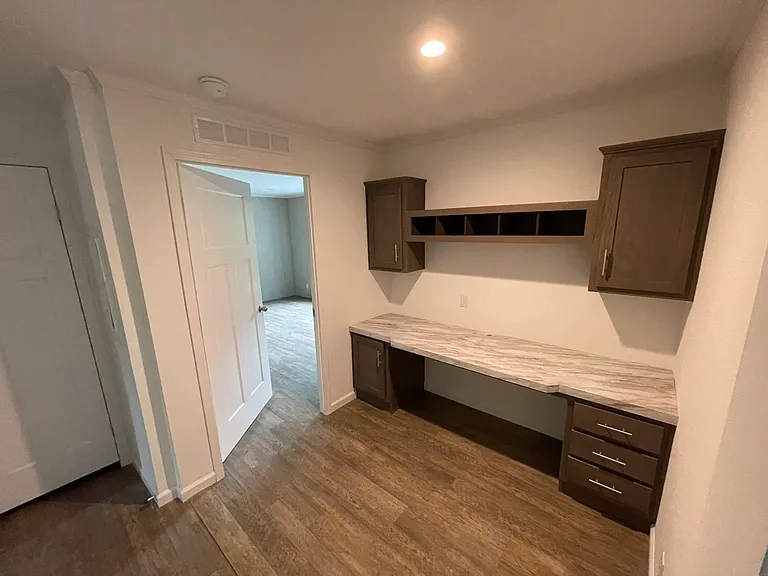 20 Glenn Ave — Photo 6