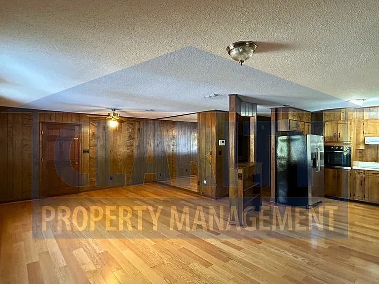 912 Fairmont Ave NW — Photo 18