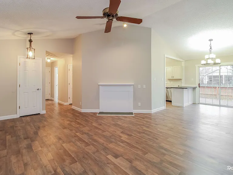 2601 Darden Rd — Photo 5